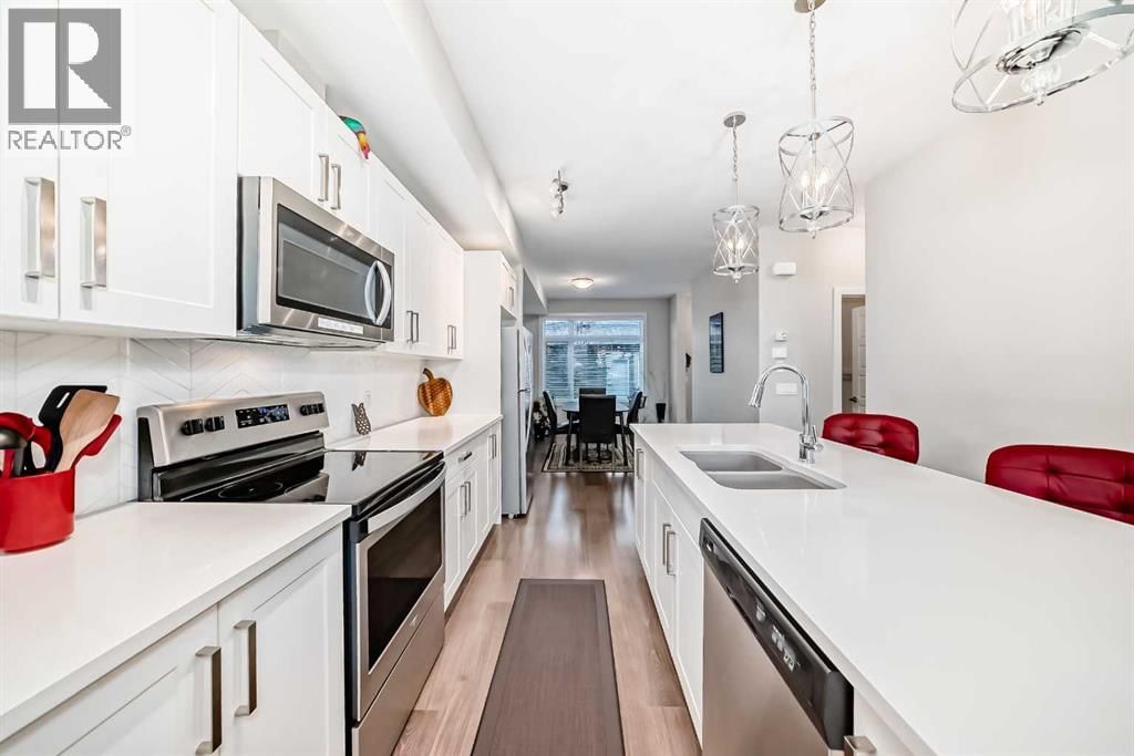 342 REDSTONE BOULEVARD NORTHEAST Image 8