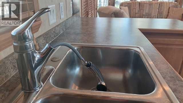 3 TIMBER CRESCENT Image 18