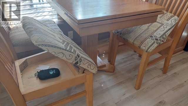 3 TIMBER CRESCENT Image 22