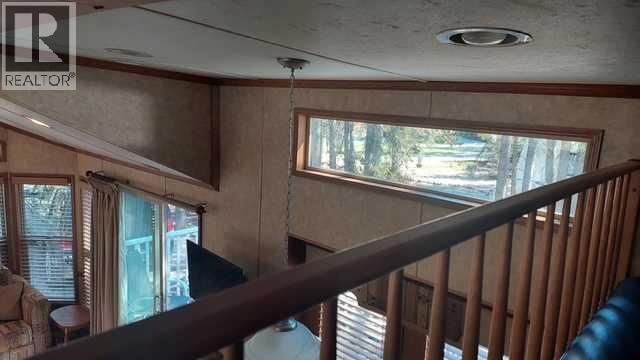 3 TIMBER CRESCENT Image 25