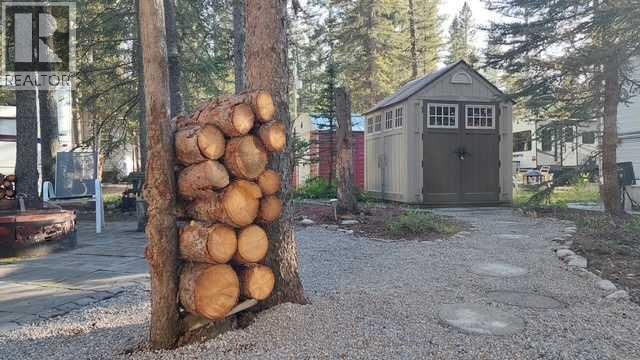 3 TIMBER CRESCENT Image 4