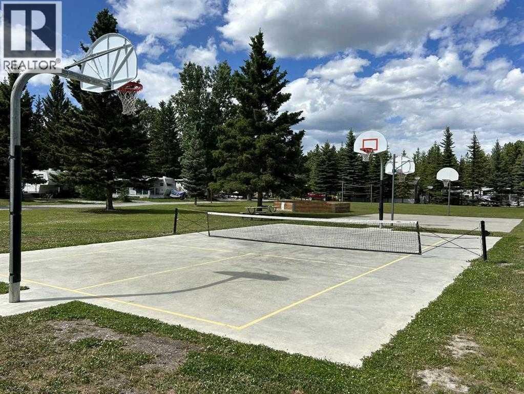 3 TIMBER CRESCENT Image 40