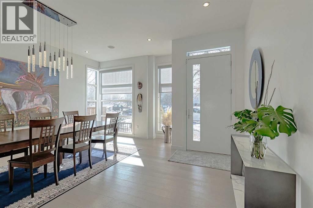 2634 27 STREET SOUTHWEST Image 3