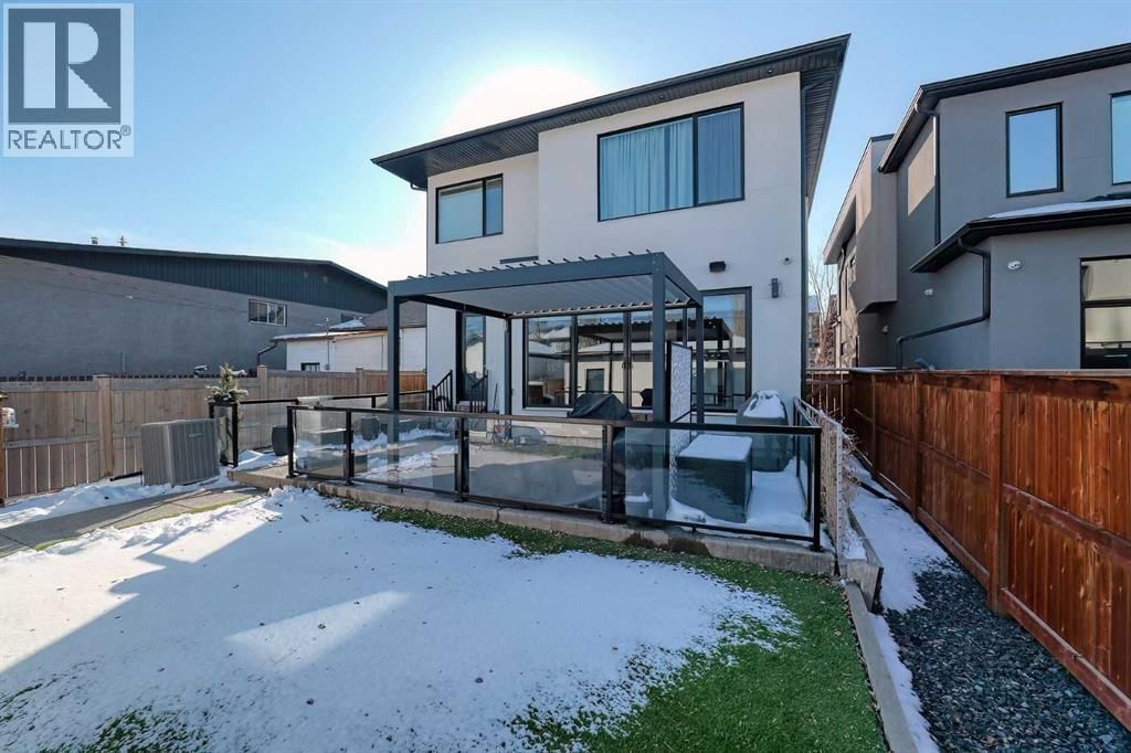 2634 27 STREET SOUTHWEST Image 43