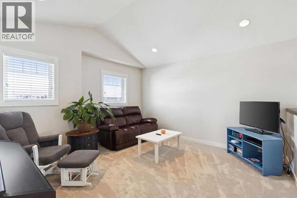 293 BOULDER CREEK CRESCENT Image 26