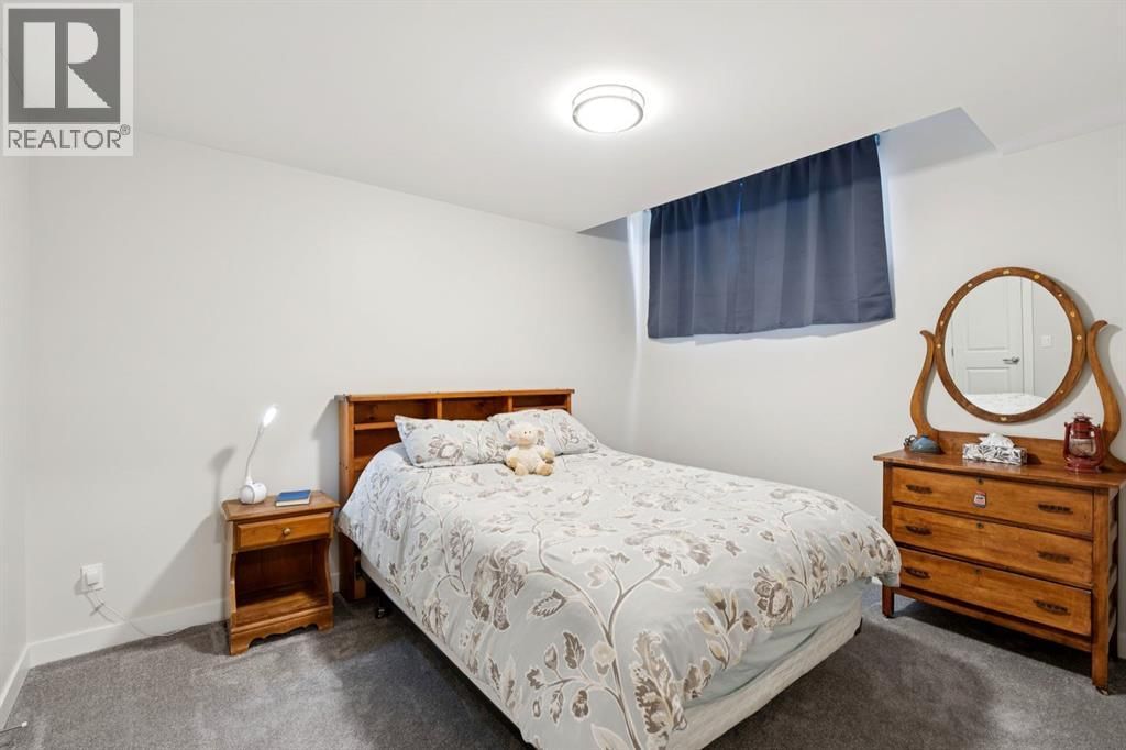 293 BOULDER CREEK CRESCENT Image 36