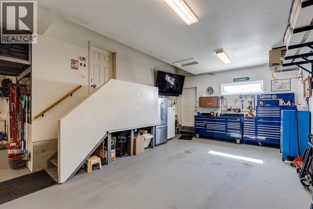 293 BOULDER CREEK CRESCENT Image 46