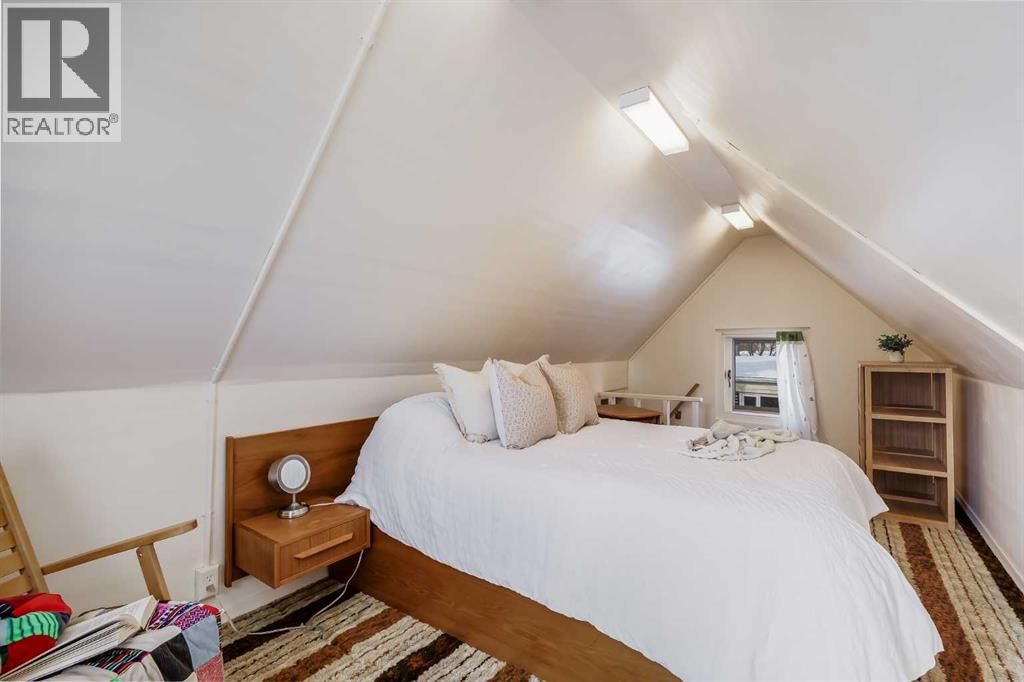 235 3 STREET Image 16