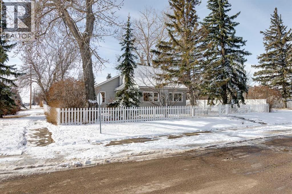 235 3 STREET Image 29