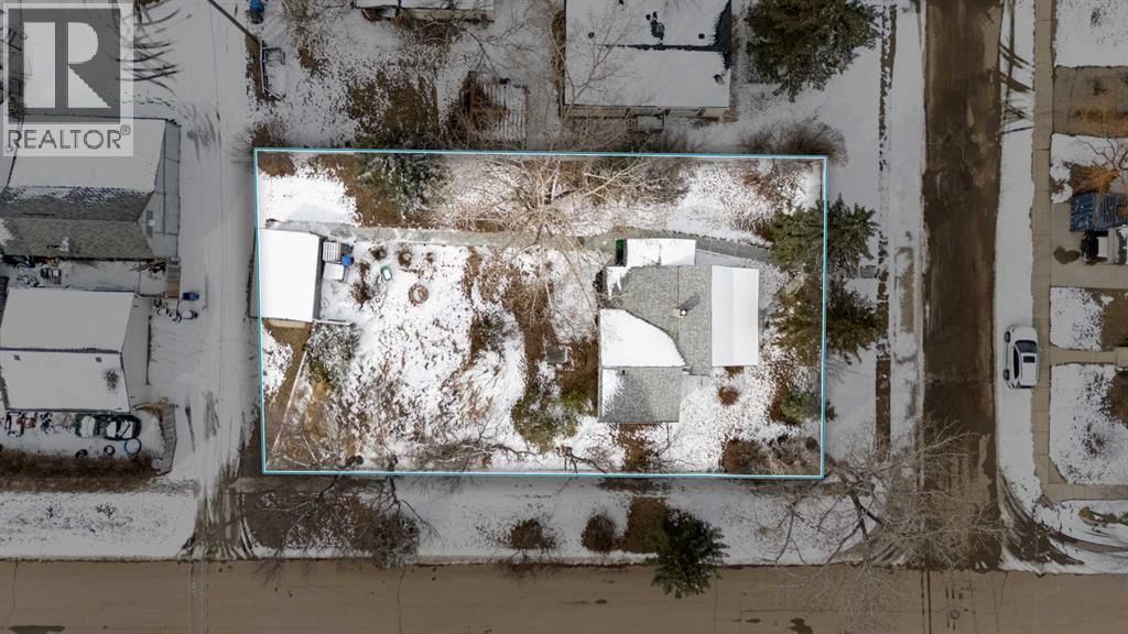 235 3 STREET Image 33