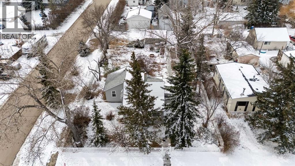 235 3 STREET Image 39