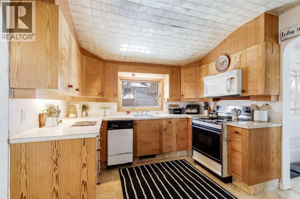 235 3 STREET Image 5