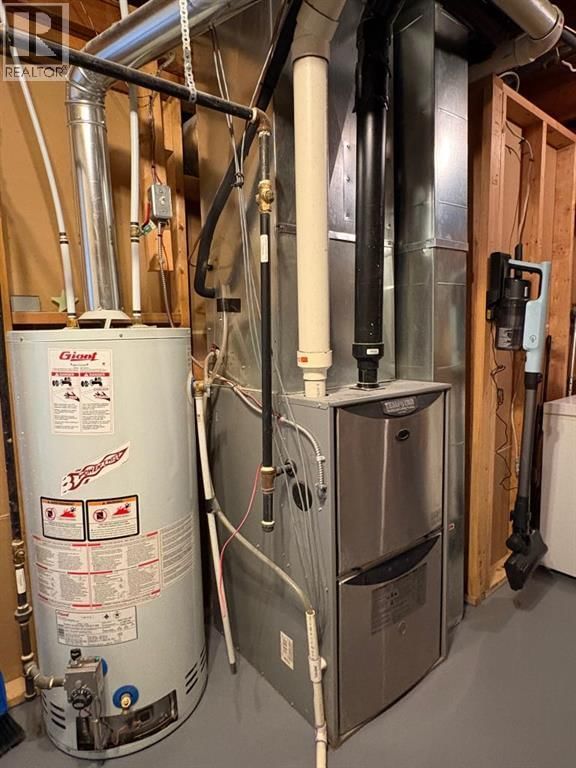 5212 50 AVENUE CRESCENT Image 26