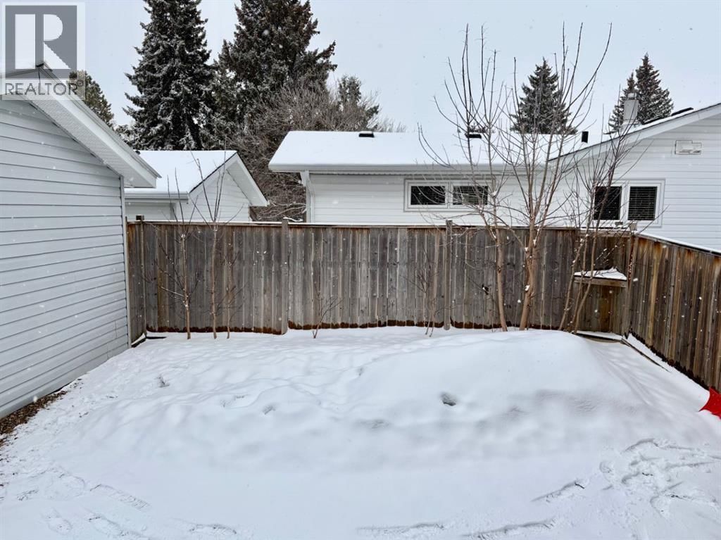 5212 50 AVENUE CRESCENT Image 33