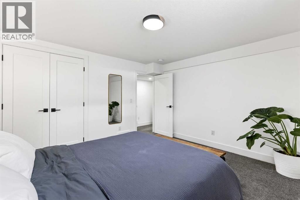 6323 CROWCHILD TRAIL SOUTHWEST Image 34