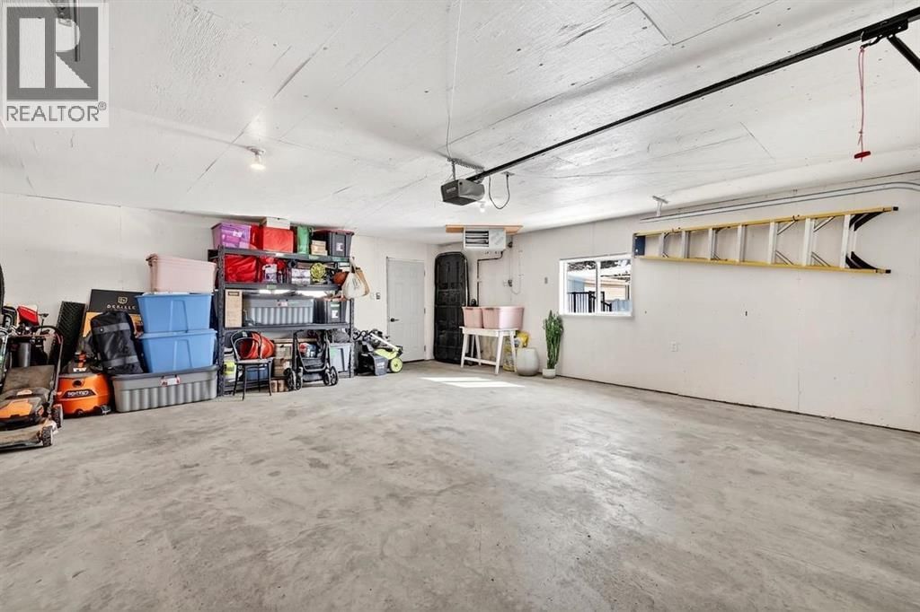 6323 CROWCHILD TRAIL SOUTHWEST Image 41