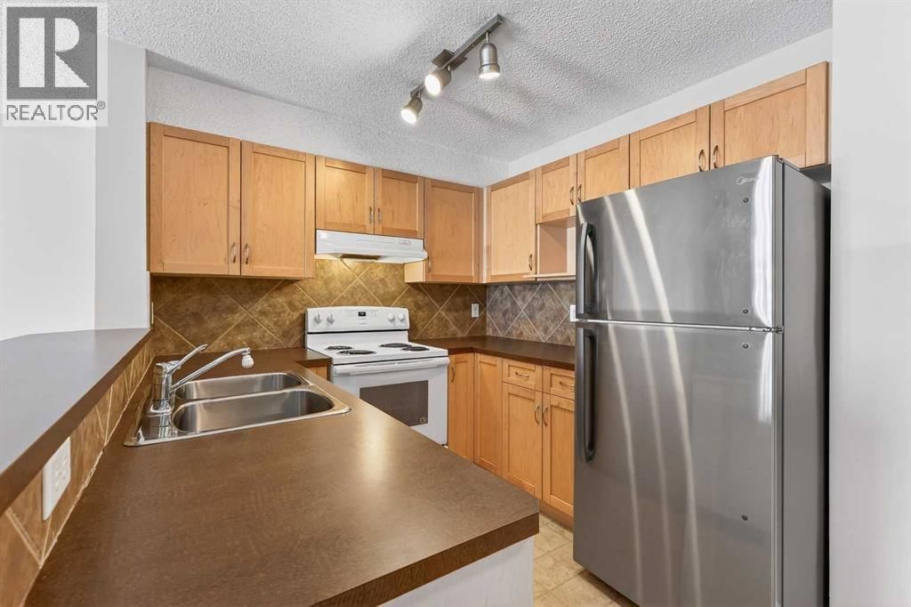 70 PANAMOUNT DRIVE NORTHWEST Image 13