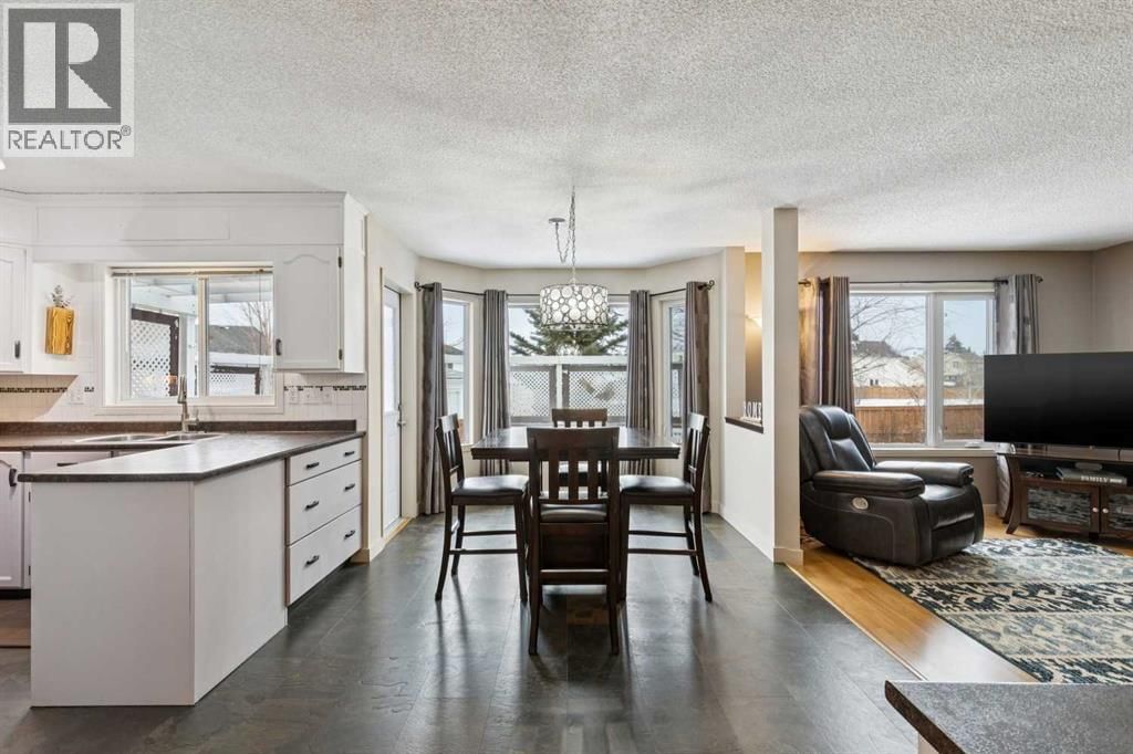 168 ERIN MEADOW CLOSE SOUTHEAST Image 10