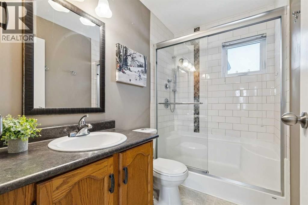 168 ERIN MEADOW CLOSE SOUTHEAST Image 25