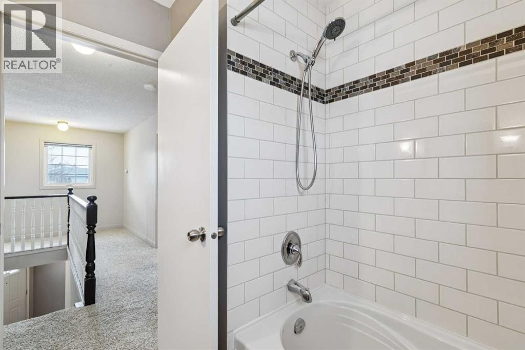 168 ERIN MEADOW CLOSE SOUTHEAST Image 30