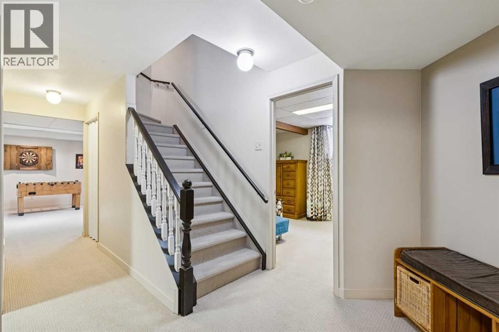 168 ERIN MEADOW CLOSE SOUTHEAST Image 32