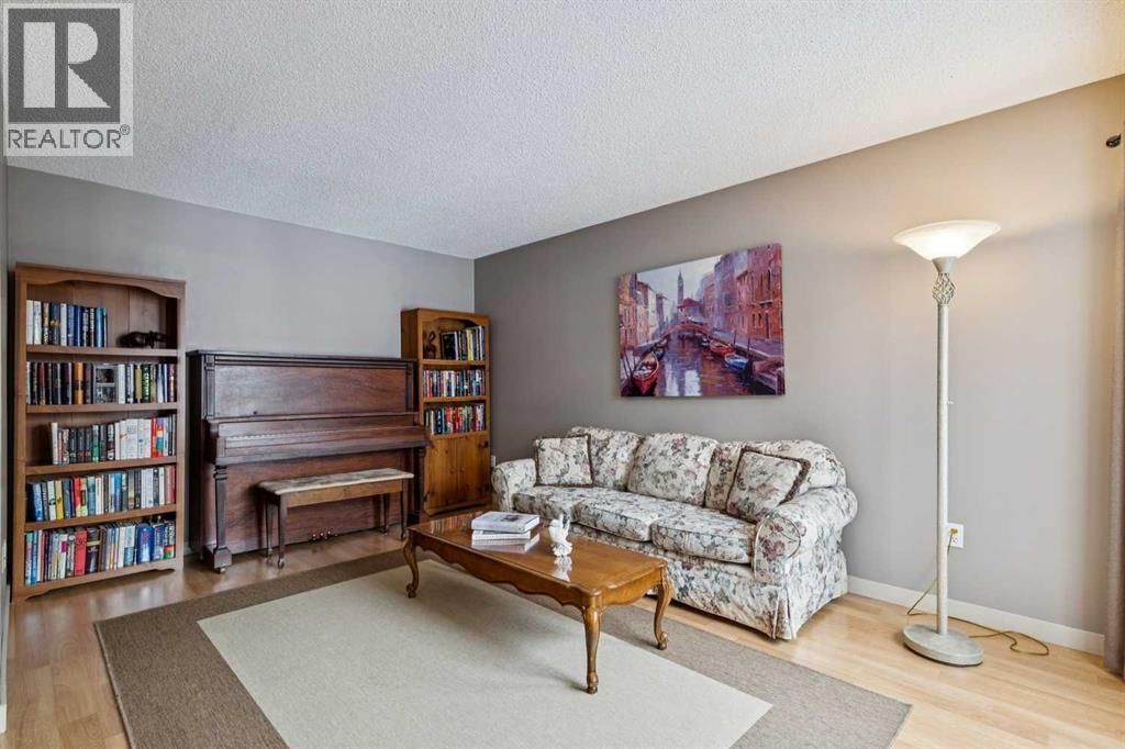 168 ERIN MEADOW CLOSE SOUTHEAST Image 6