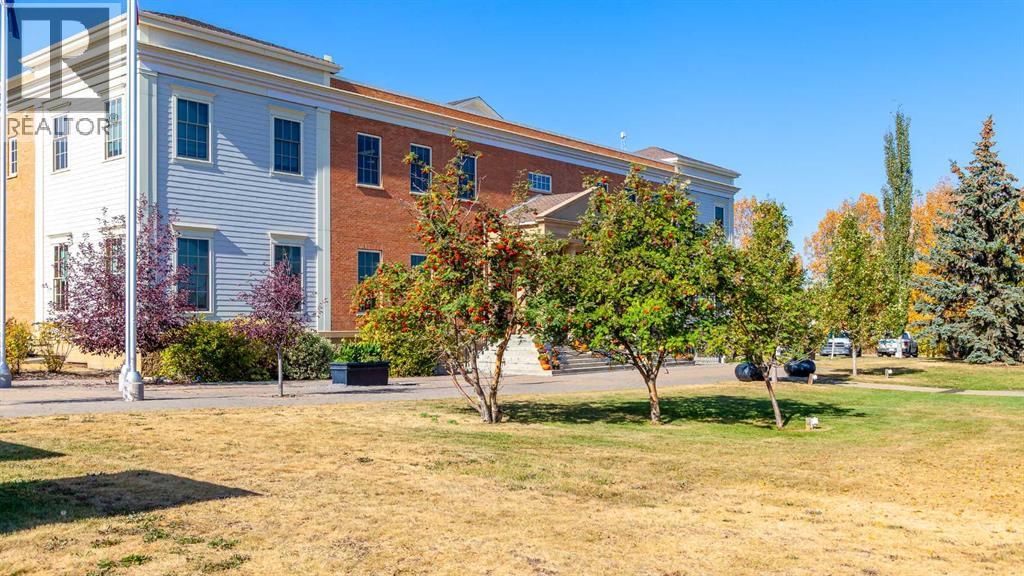 115 CRESTVIEW BOULEVARD Image 40