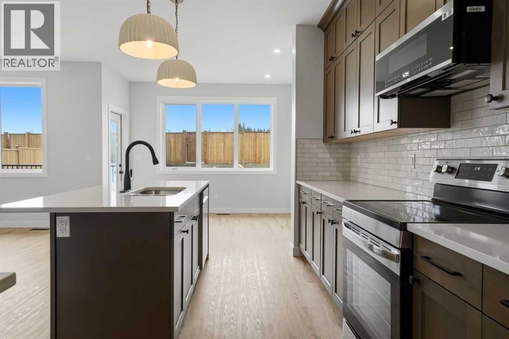 115 CRESTVIEW BOULEVARD Image 9