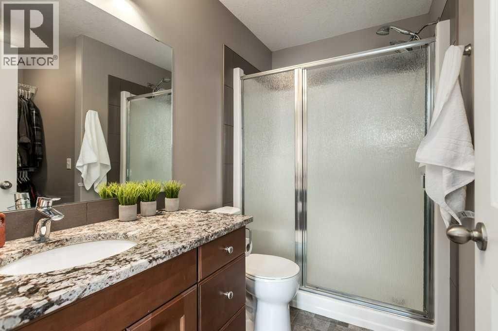 105 WILDROSE GREEN Image 17