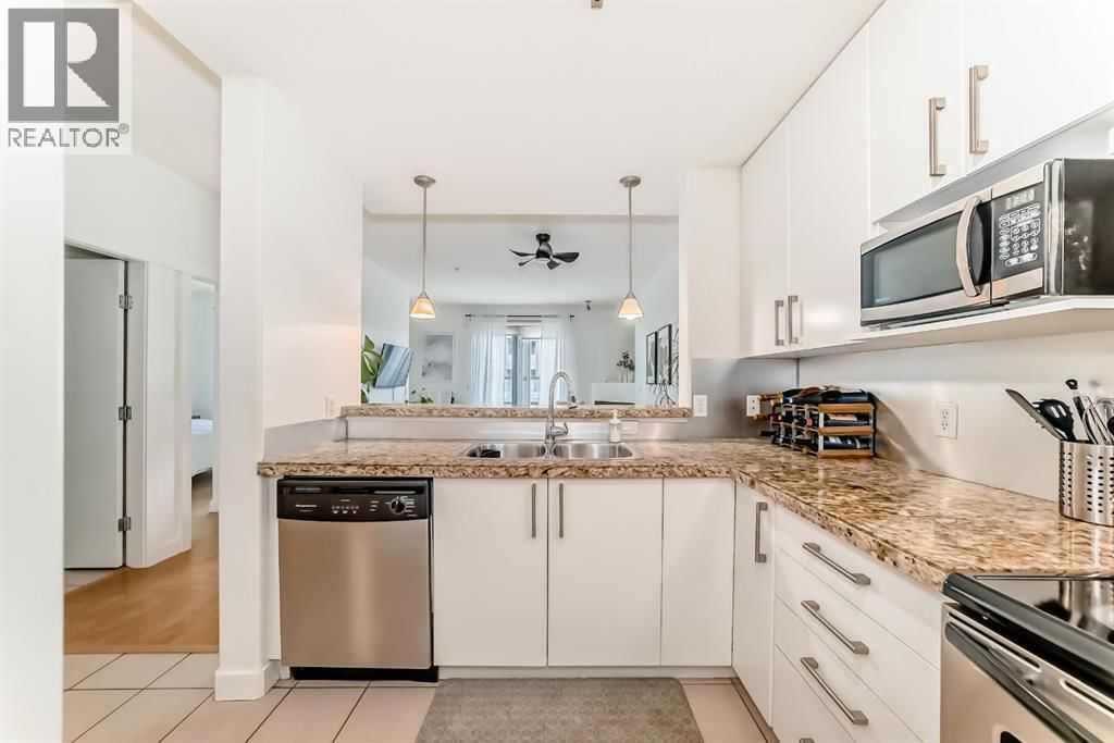 1000 CENTRE AVENUE NORTHEAST Image 9