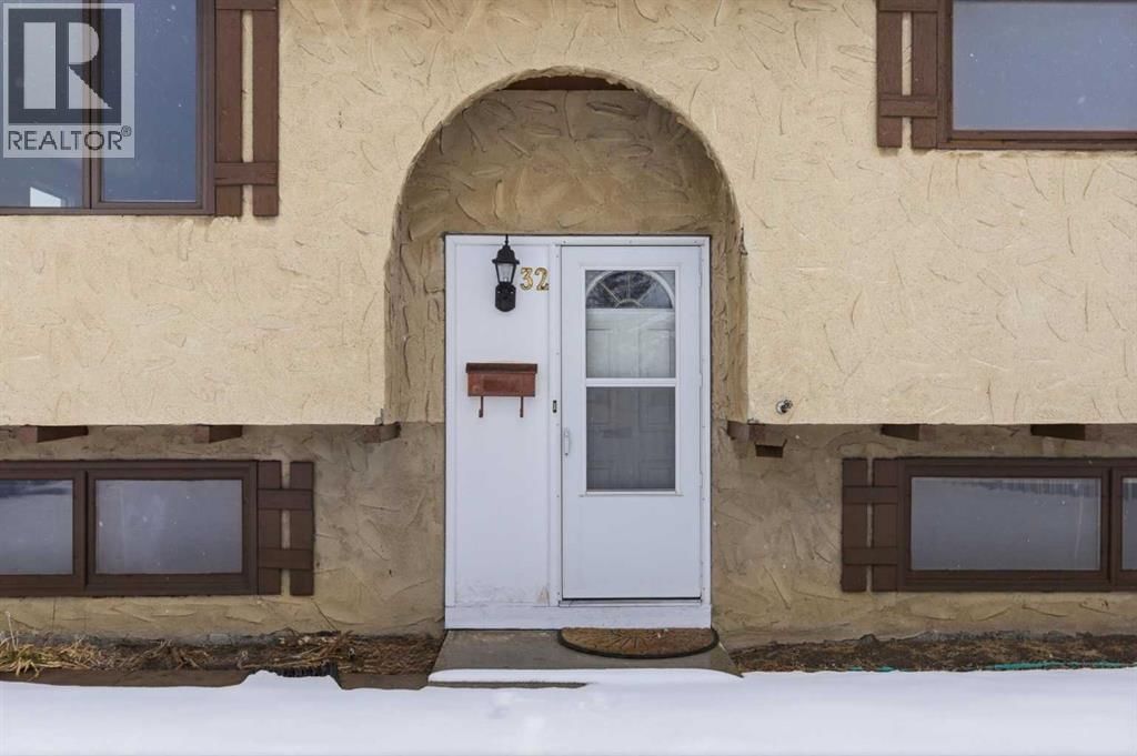 32 Fonda Mews property photo