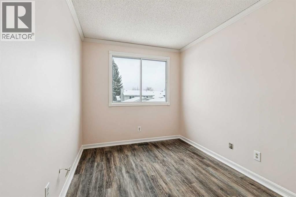 131 WOODGLEN WAY SOUTHWEST Image 16