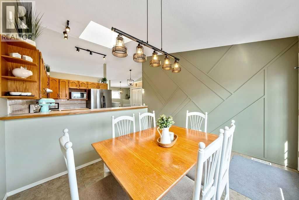 149 WEST TERRACE CRESCENT Image 14