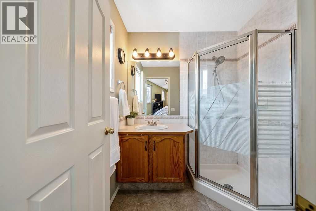 149 WEST TERRACE CRESCENT Image 21