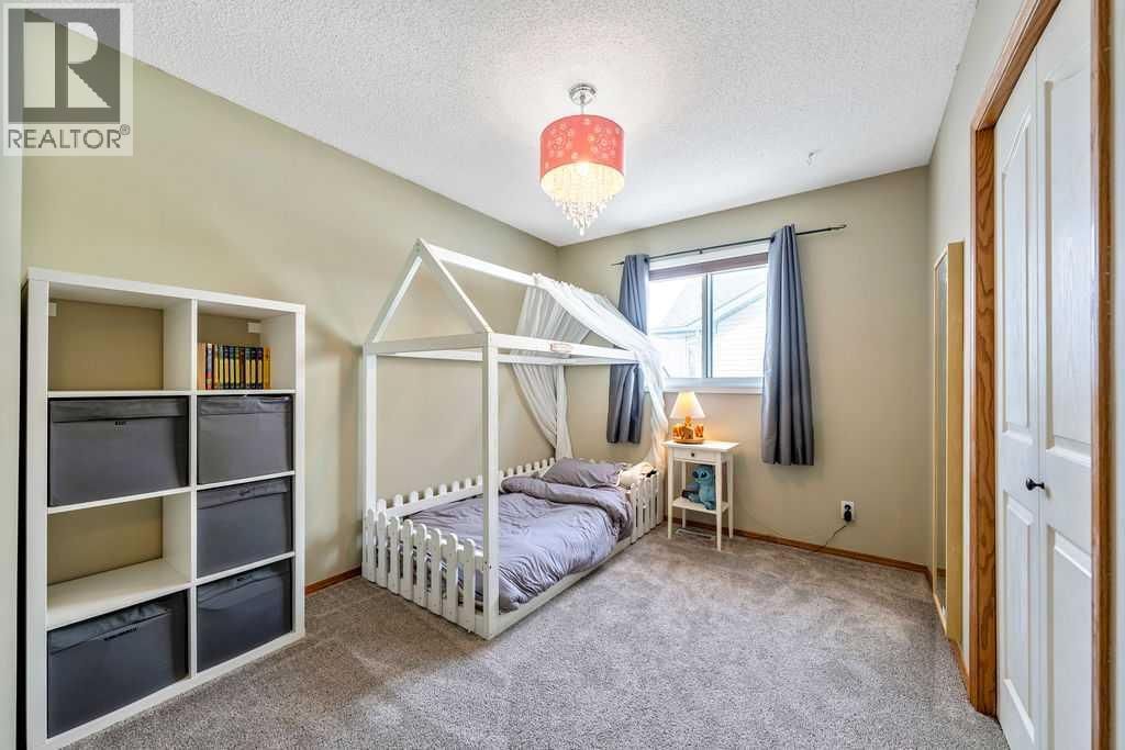 149 WEST TERRACE CRESCENT Image 22