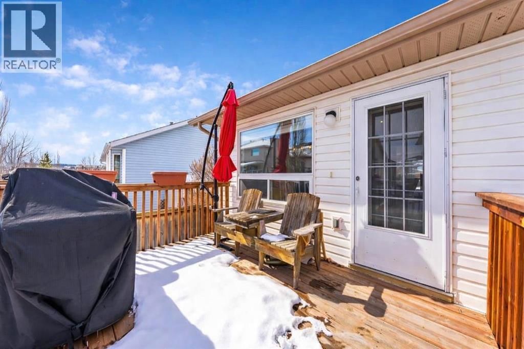 149 WEST TERRACE CRESCENT Image 35