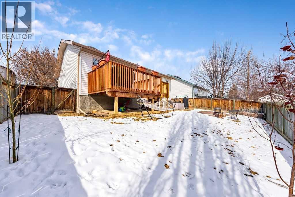 149 WEST TERRACE CRESCENT Image 37