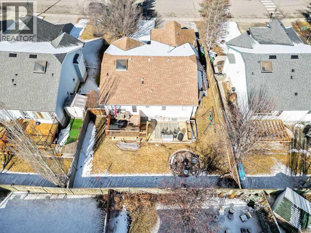 149 WEST TERRACE CRESCENT Image 39