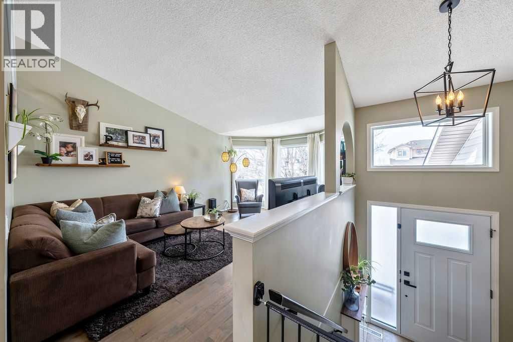 149 WEST TERRACE CRESCENT Image 5