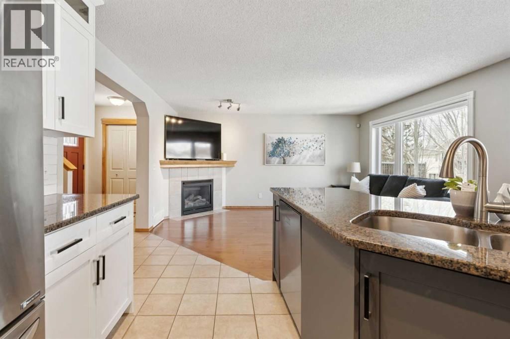 142 CRANFIELD CRESCENT SOUTHEAST Image 10