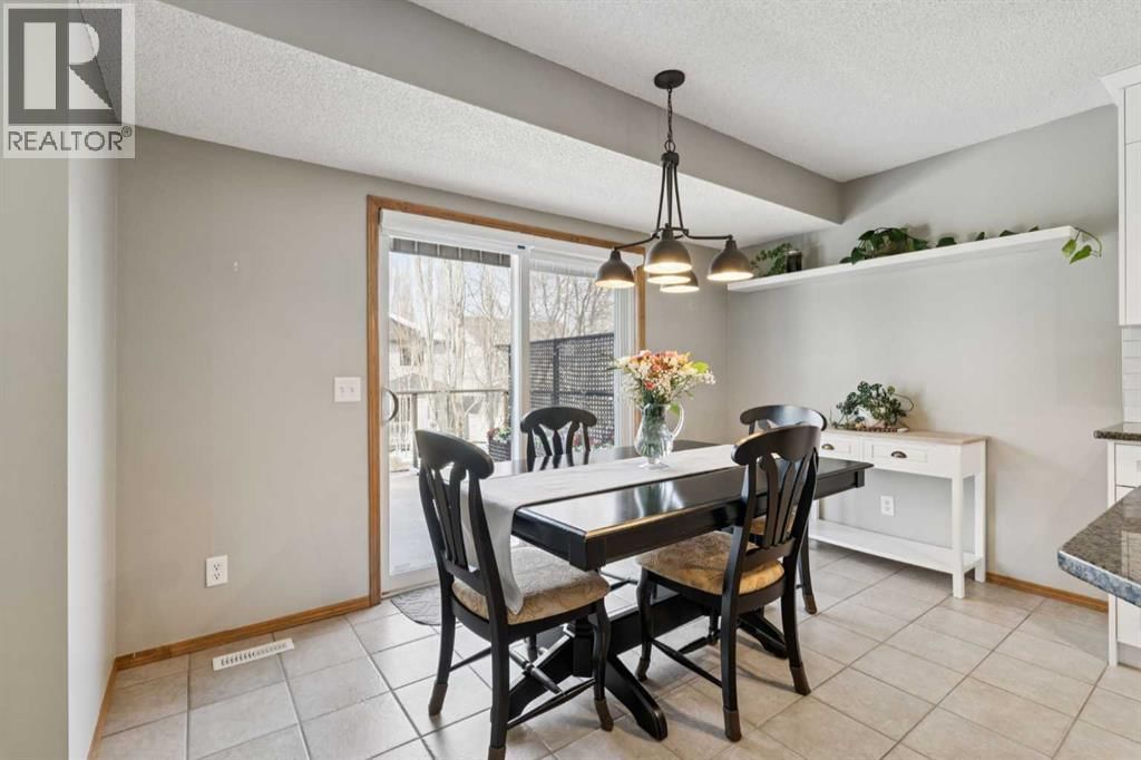 142 CRANFIELD CRESCENT SOUTHEAST Image 12