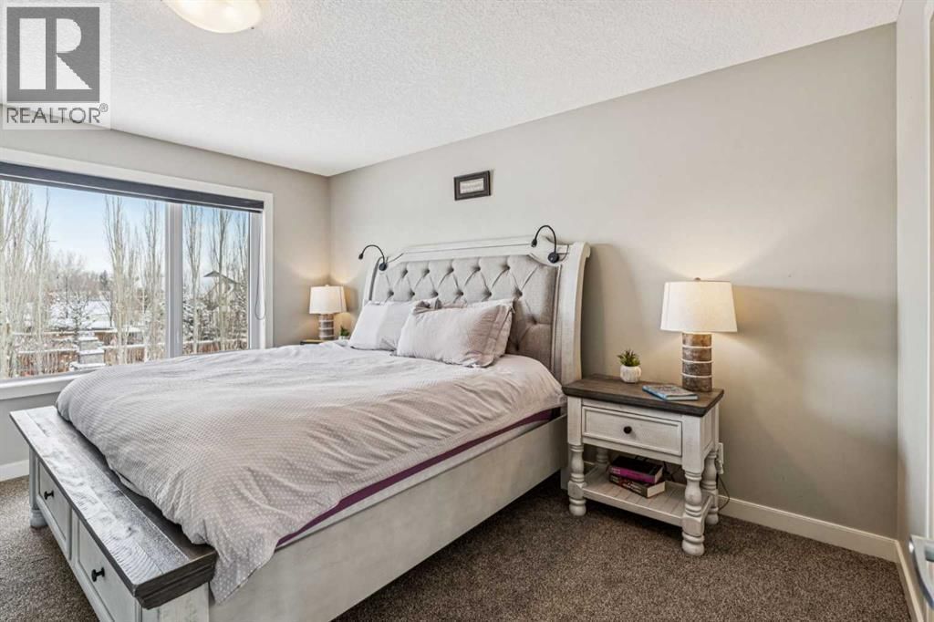 4 DRAKE LANDING GATE Image 22