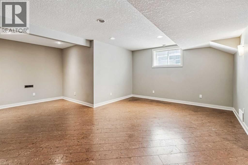 4 DRAKE LANDING GATE Image 34