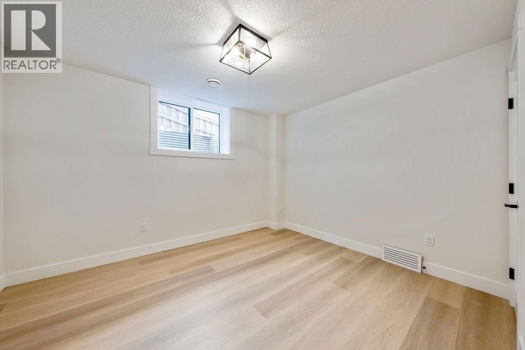 68 SUNVALLEY WAY Image 31