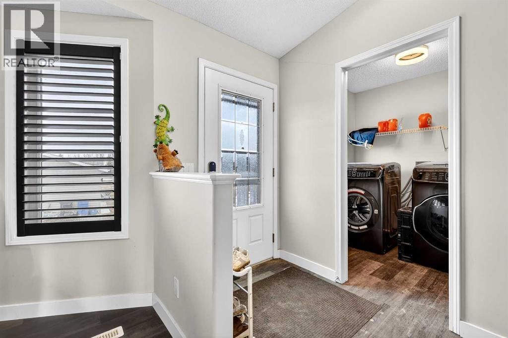 270092 GLENMORE TRAIL Image 18