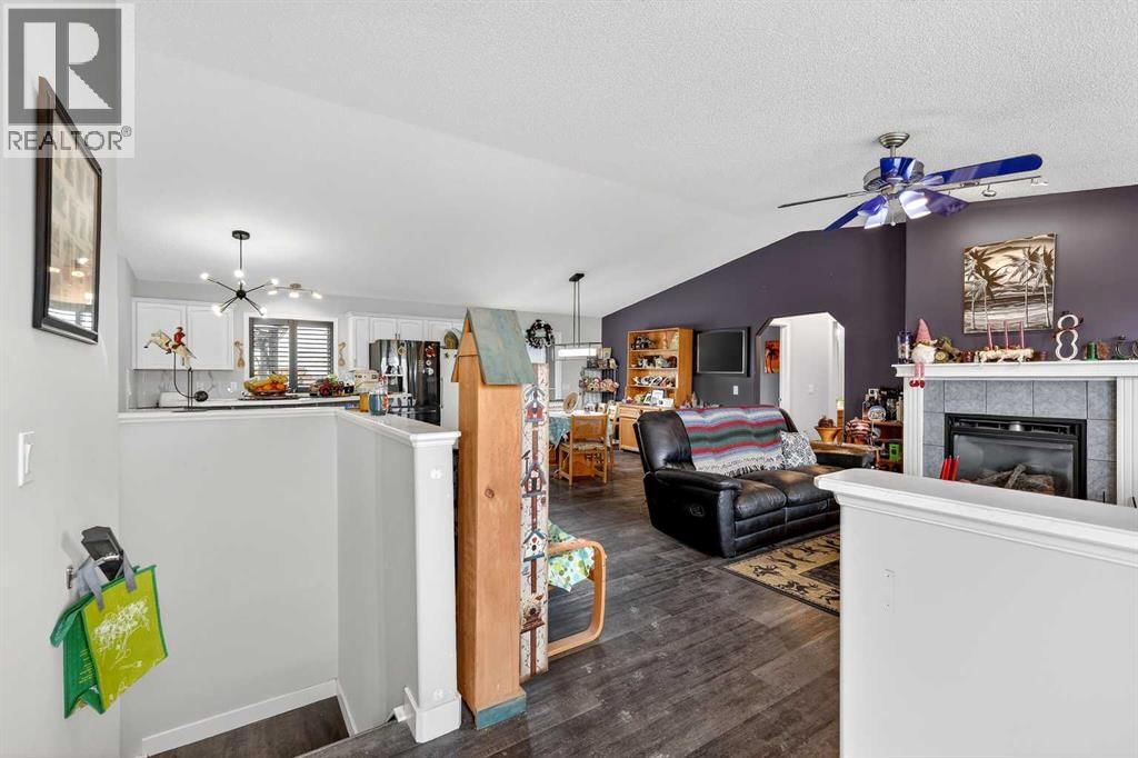 270092 GLENMORE TRAIL Image 19