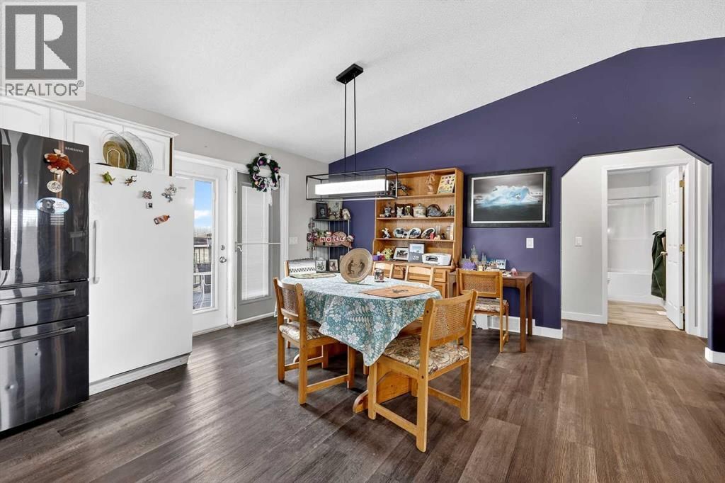 270092 GLENMORE TRAIL Image 23