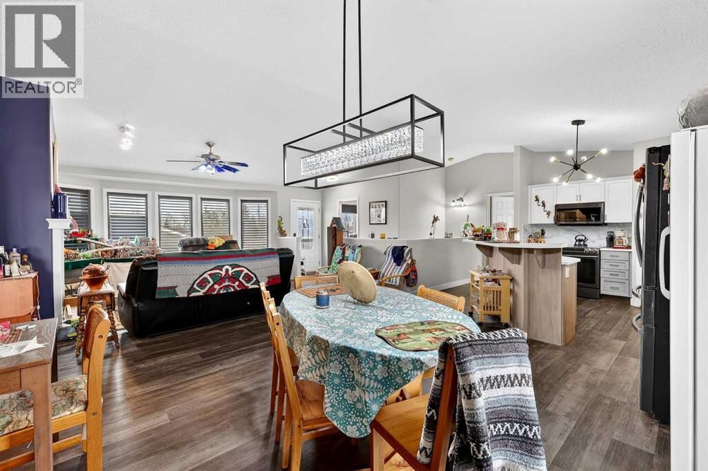 270092 GLENMORE TRAIL Image 24