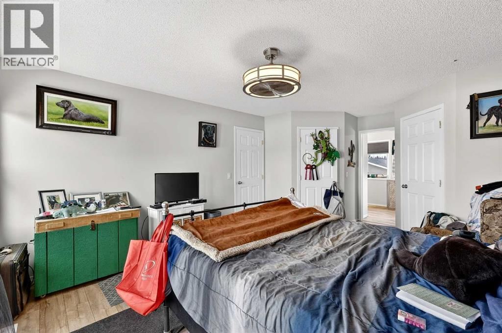 270092 GLENMORE TRAIL Image 30