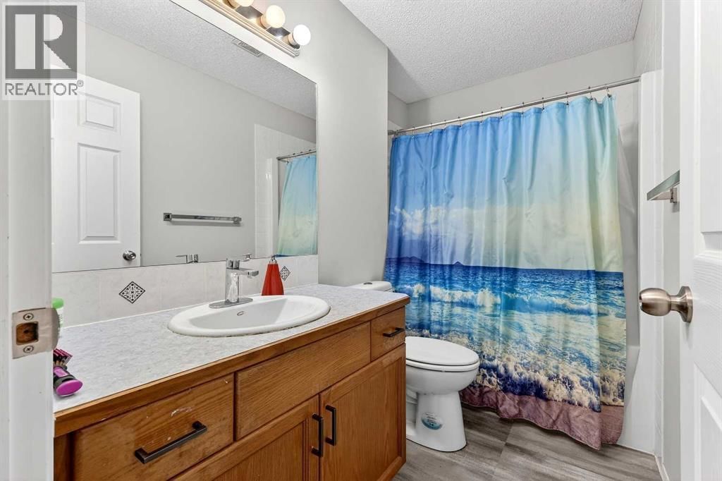 270092 GLENMORE TRAIL Image 32